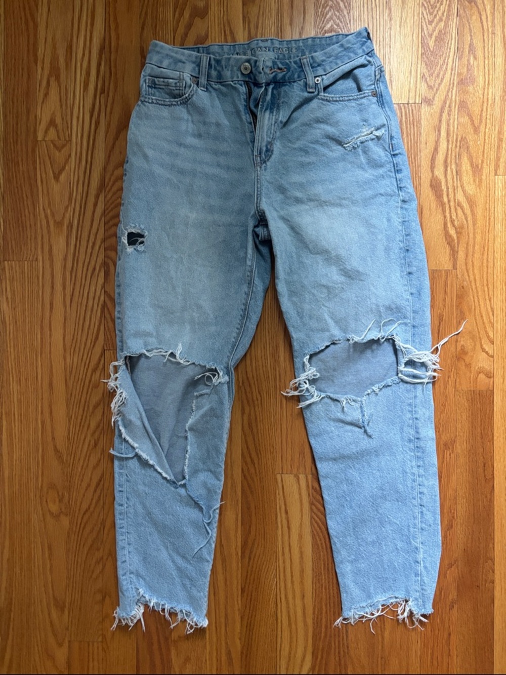 American Eagle Outfitters Light Wash Distressed Boyfriend Jeans